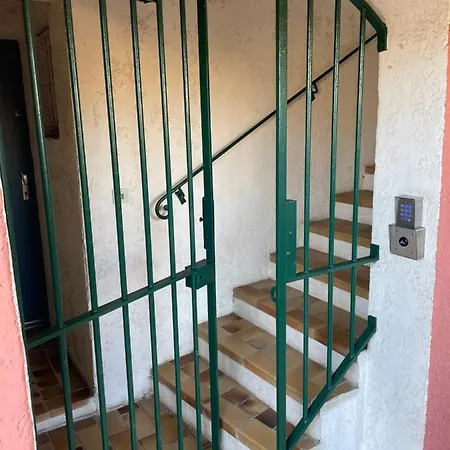 Comptemporain Vue * Grimaud